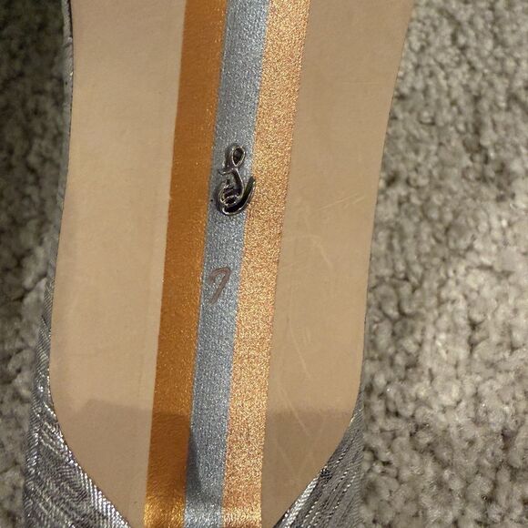 NIB Sam Edelman Women's Cindie Kitten Heel Mule In Soft Silver Satin Size 7 Sexy - Picture 9 of 12